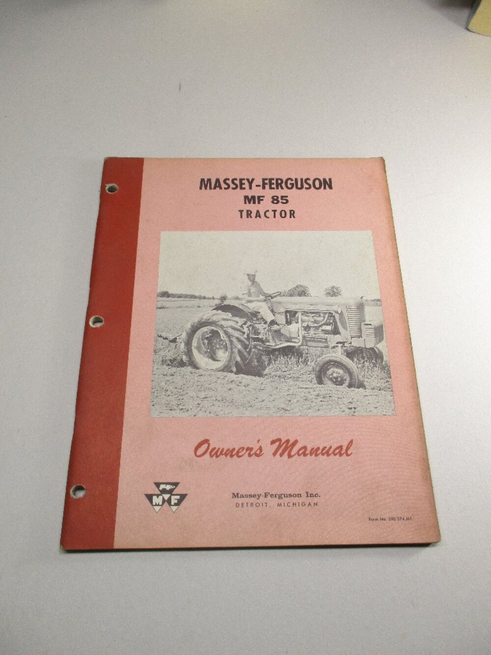 Massey Ferguson MF 85 Tractor Operators Owners Manual Gas Maintenance Carbureto